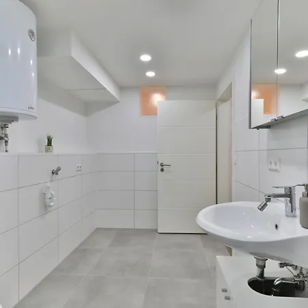 Moderne Ferienwohnungen - Service Wie Im Hotel Göppingen Extérieur photo